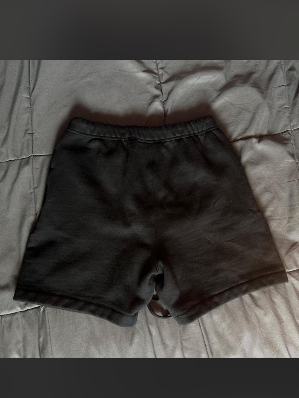 Essentials Shorts - Picture 2 of 5